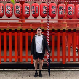 Логотип @kvasklalnavas - Вася Квас радует глаз