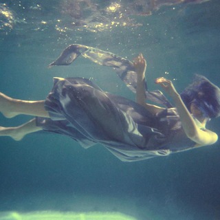 Логотип @kvshncom - квашеные коменты