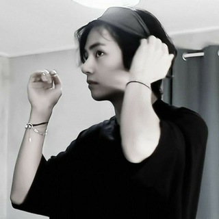 Логотип @kyliebbarbie - 🗞;; некороткий путь