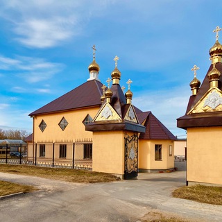 Логотип @kyrieeleisonme - Наша община | Храм свв. Петра и Февронии (СПб, Репищева ул., 14)