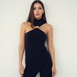 Логотип @laacademyeng - LA x ACADEMY