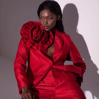 Логотип @laboutique2099 - La Boutique | Женская Одежда Оптом от производителя