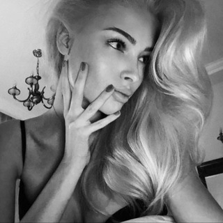 Логотип @lacoolandchic - la cool & chic