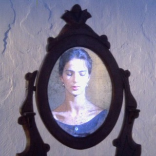 Логотип @lacunamist - lacuna mist.