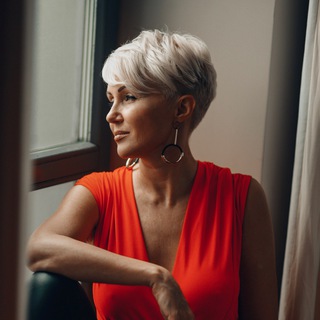 Логотип @lada_rozanova - Меркурий Ретроградный