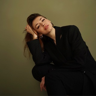 Логотип @ladyinsight - Искусство быть собой