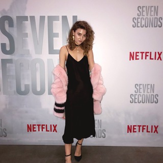 Логотип @lahollyweed - Hollyweed