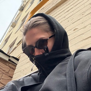 Логотип @lalahyend - 2002