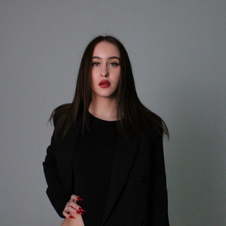 Логотип @lallynikkk - кириешка