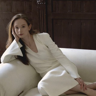 Логотип @lapoula - LA POULA