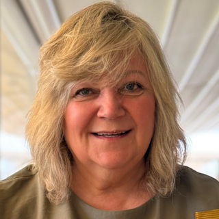 Логотип @larisanumerolog - Нумеролог Лариса Слуцкая