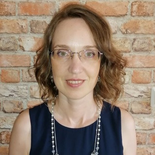 Логотип @larisap_english - Английский для взрослых. Говори свободно.