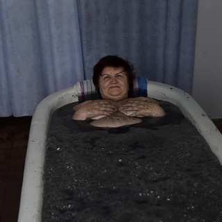 Логотип @larrymeme - ванная с бетоном 2.0