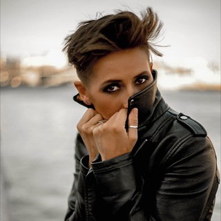 Логотип @latypova_ya - Доктор Латыпова. Лечение душевных смут 🍷