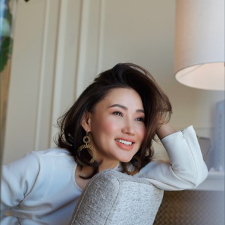 Логотип @laura_omlab - Лаура Омуралиева ОмЛаб