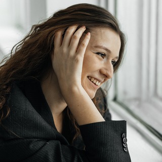 Логотип @lavirossi - Lavinia’s letters 💌🍴