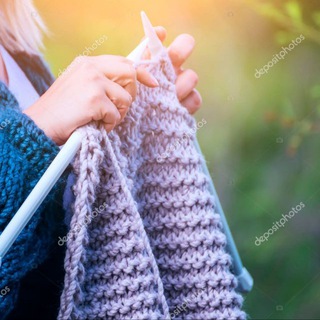 Логотип @lavoriamaglia - Scuola lavori a maglia - ferri