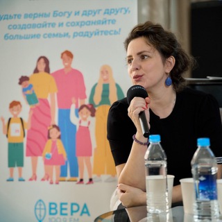 Логотип @lavrentevakira - Кира Лаврентьева