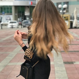 Логотип @layercakecake - Слоеный торт