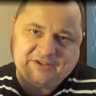 Логотип @lazutaruslan - Руслан Лазута / Ruslan Lazuta KZ - USA