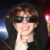 Логотип @lazyperf - Даня Лэйзи