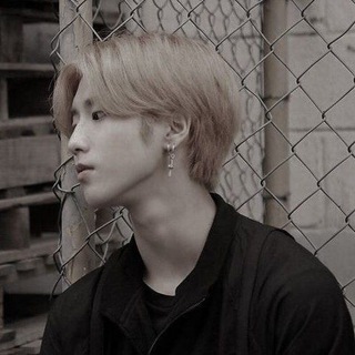 Логотип @leaf_fall1 - frog is life🐸🍃