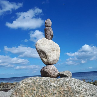 Логотип @lebenimgleichgewicht - Leben im Gleichgewicht