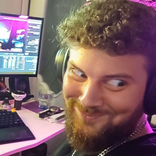 Логотип @lecringeclub - Le Cringe Club