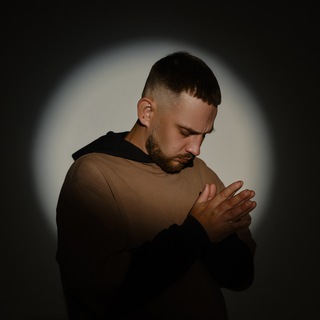 Логотип @leekend_music - Ликий💻☕️