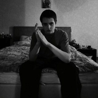 Логотип @leenayzee - LEENAYZEE️