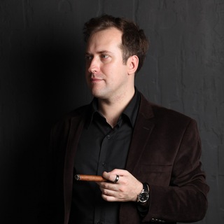 Логотип @legenda_familia_comments - ⚜️Комментарии