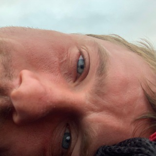 Логотип @lehanekuritlive - #алёшиныбудни