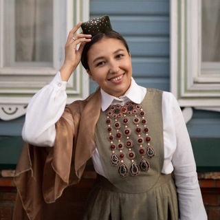 Логотип @leilaleron - Та самая Лейла Лерон
