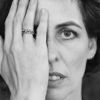 Логотип @lenadeg - Lena Degtyar Неформат