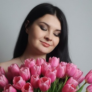 Логотип @lenalekarr - Lena Lekar Ченнелинг Телесная терапия