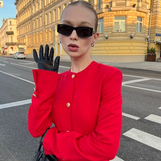 Логотип @lenusheenstyle - LENA USHAKOVA