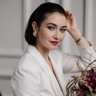 Логотип @leonovakatyle - Екатерина Леонова•Бьюти