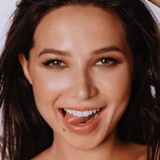 Логотип @ler_chek_tg - Валерия Чекалина •️ ЛЕРЧИК ТУТ •️ Красота •️ Семья •️ Косметика •️ Дети