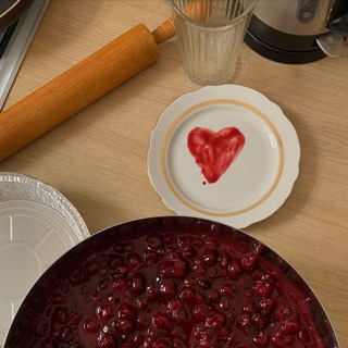 Логотип @lerafromsaintp - у Леры