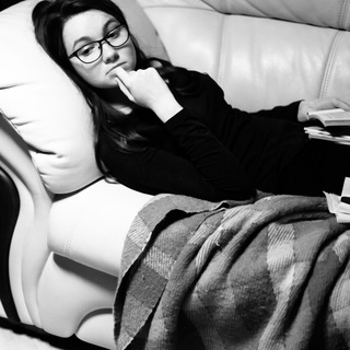 Логотип @lerastopit - Лера, осади