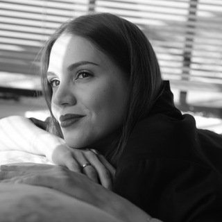 Логотип @lerisi - Сцена! Голос! Жизнь!