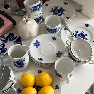 Логотип @lerochkaprodaet - лерочка продает