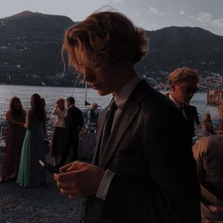 Логотип @lesdaetnewtmas - Лэс даёт Ньютмас.