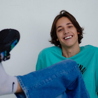 Логотип @lesha_lukin - Лёша Лукин