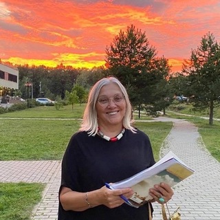 Логотип @lesjivi - Троицк - это Где?