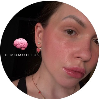 Логотип @lesslovemore - 🧠 мозг в моменте
