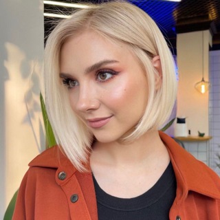 Логотип @lesyapoplavskaya - Lesya Poplavskaya