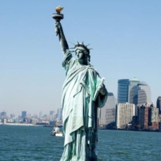 Логотип @lewefc - Learn English well and escape from China