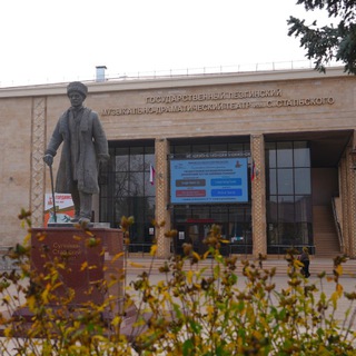 Логотип @lezgiteatr - ЛеZги театр