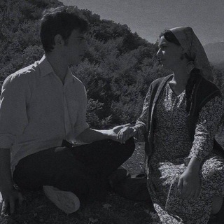 Логотип @leznadog - лезна дог)